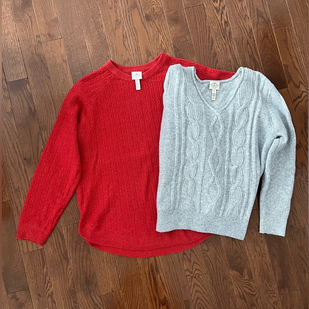 Women’s XXL sweaters Only worn a couple of times Price is for both Make an offer